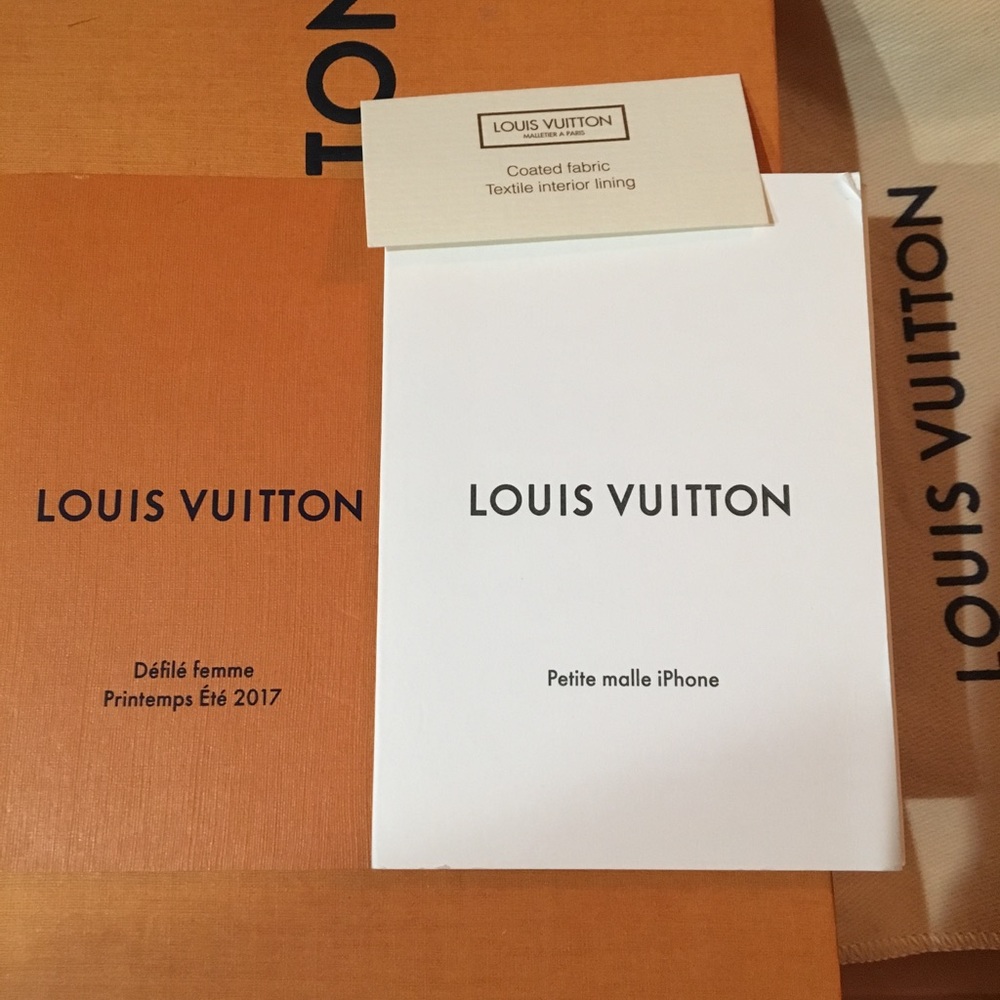 Louis Vuitton Monogram Eye Trunk iPhone 7 Case 🖤 NWT - Picture 5 of 10